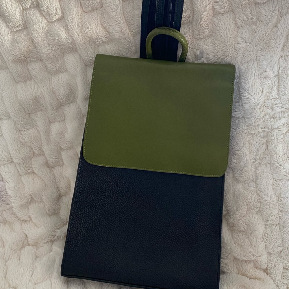 Cleo and Patek Italy leather handbag